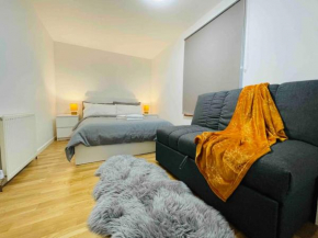 Lovely duplex apartment in Edinburgh city centre